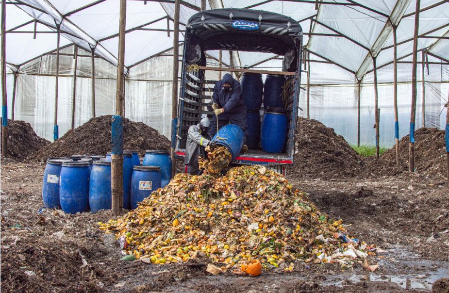 Foto: cortesía de Más Compost, Menos Basura. Desde 2018, ha logrado recolectar más de 150 toneladas de restos de comida en los hogares de Bogotá.