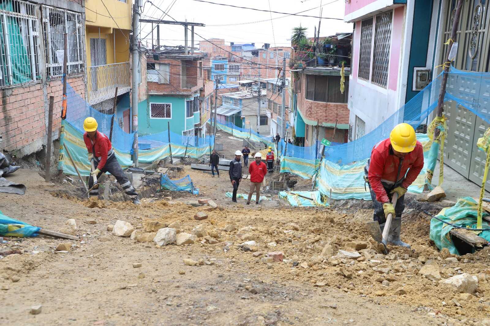 Distrito inicia pavimentación de vías para mejorar la calidad del aire de Bogotá